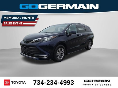 Used 2024 Toyota Sienna XLE w/ XLE Plus Package AWD/4WD image 1