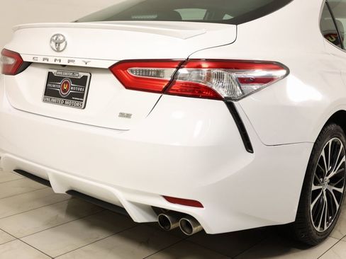Used 2020 Toyota Camry SE image 39
