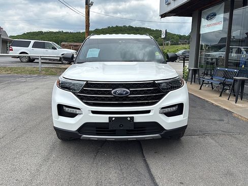 Used 2021 Ford Explorer XLT w/ Equipment Group 202A AWD/4WD image 3