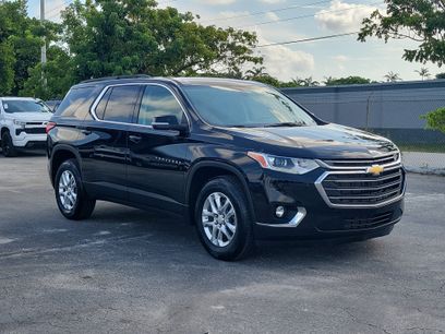 Used 2021 Chevrolet Traverse LT