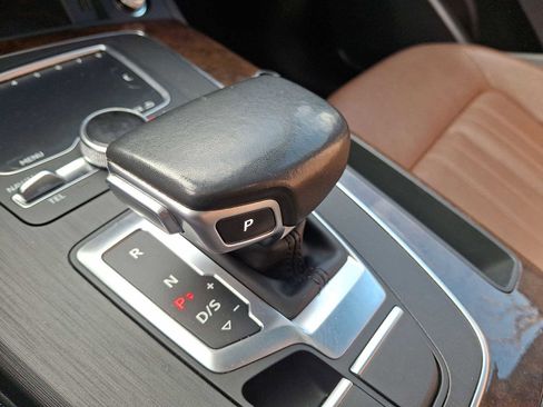 Used 2020 Audi Q5 2.0T Premium Plus w/ Premium Plus Package image 12