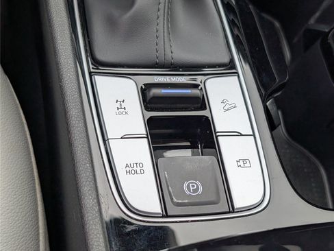 Used 2025 Hyundai Santa Cruz SEL AWD/4WD image 23