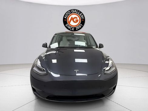 Used 2024 Tesla Model Y Long Range RWD image 8