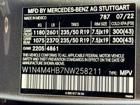 Used 2022 Mercedes-Benz GLB 250 4MATIC image 31