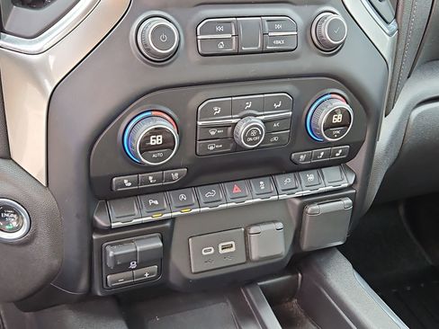 Used 2019 Chevrolet Silverado 1500 LTZ w/ LTZ Plus Package image 25