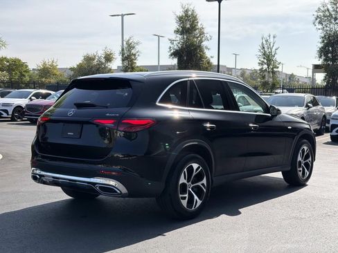 Used 2025 Mercedes-Benz GLC 350e 4MATIC image 9