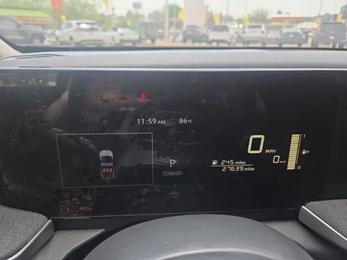 Used 2025 Nissan Kicks SV AWD/4WD image 16