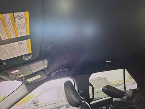 Used 2025 Ford Explorer ST-Line w/ ST-Line Street Pack image 10