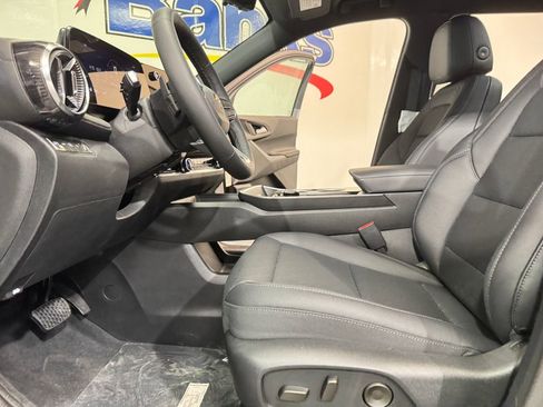 New 2026 Chevrolet Equinox LT AWD/4WD image 8
