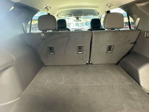 Used 2023 Chevrolet Equinox LT FWD image 25