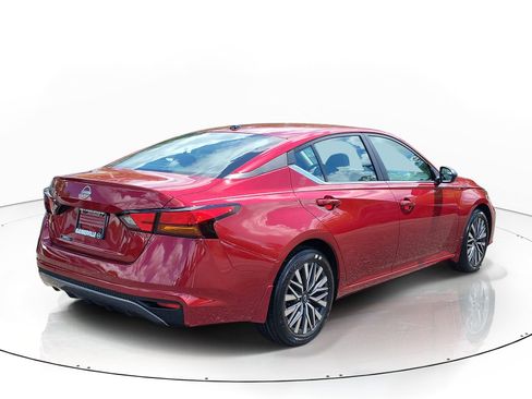 New 2026 Nissan Altima 2.5 SV FWD image 2