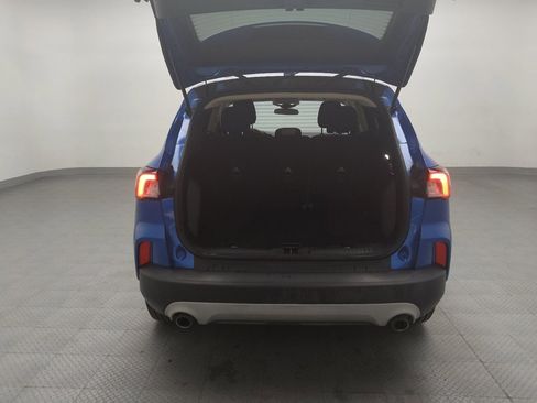 Used 2020 Ford Escape SE image 29