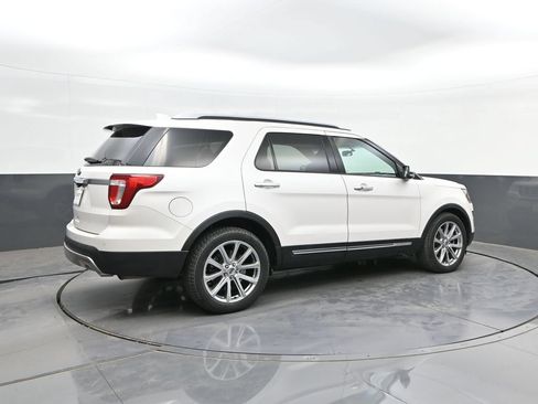 Used 2017 Ford Explorer Limited FWD image 15