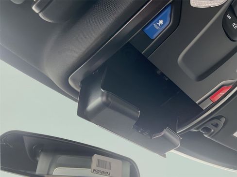 Used 2024 RAM 2500 Tradesman w/ Chrome Appearance Group image 22