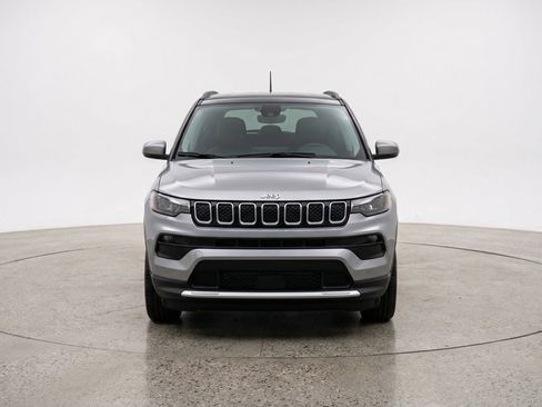 Used 2025 Jeep Compass Limited AWD/4WD image 2