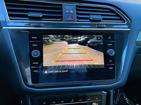 Certified 2023 Volkswagen Tiguan SE R-Line image 26