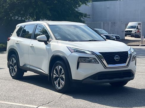 Certified 2023 Nissan Rogue SV FWD image 26