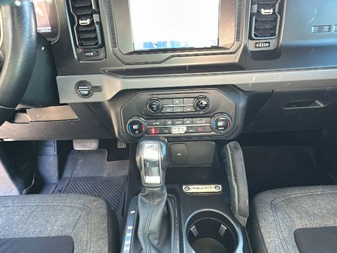 Used 2021 Ford Bronco Big Bend w/ Sasquatch Package image 20