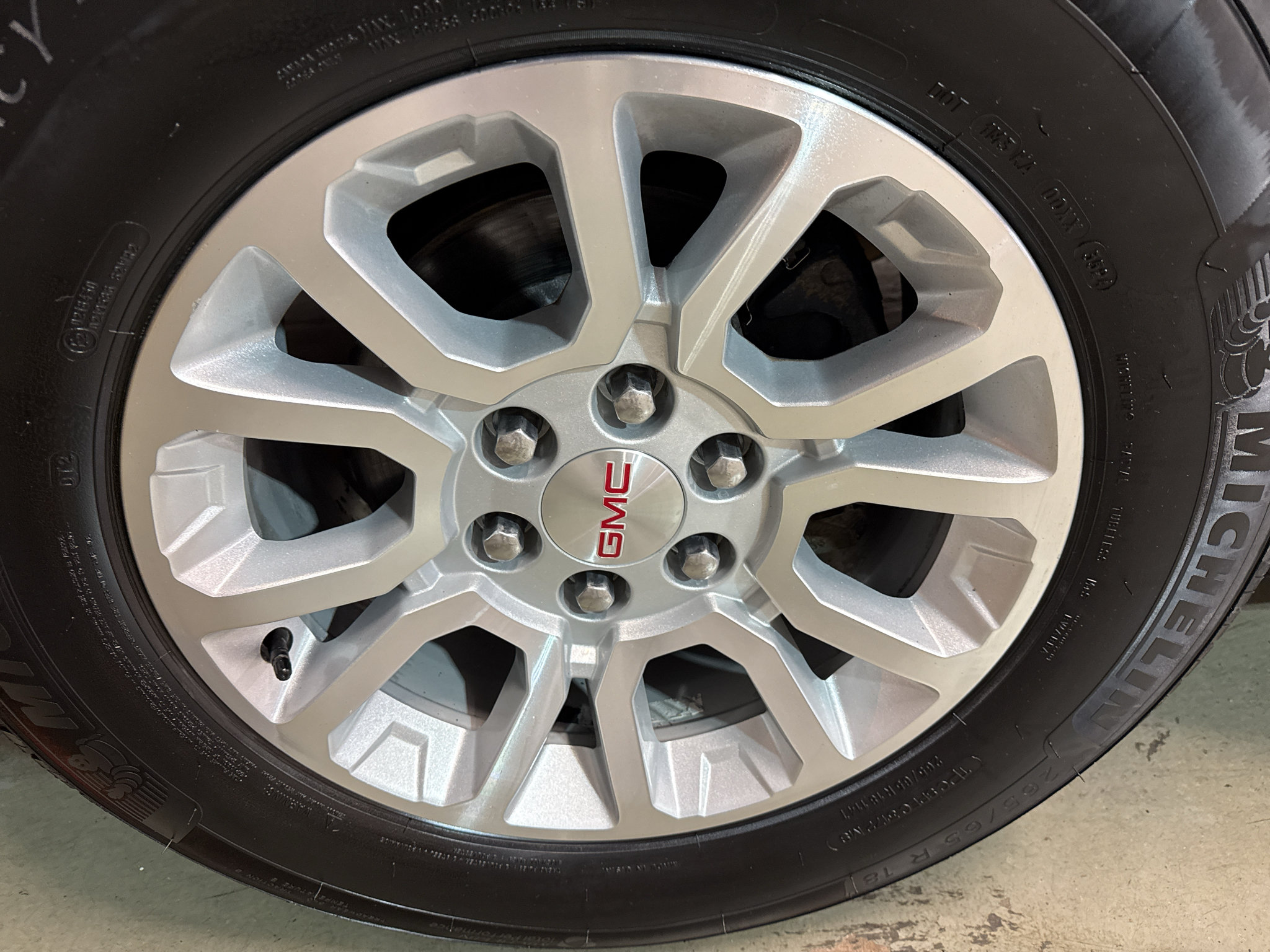 Used 2019 GMC Yukon XL SLT w/ Open Road Package AWD/4WD image 37