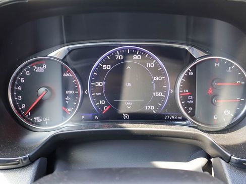 Used 2025 Chevrolet Blazer RS FWD image 11