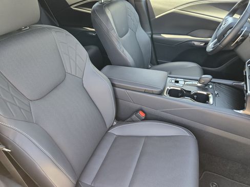 Used 2025 Lexus RX 350 Premium w/ Accessory Package (Z1) FWD image 10