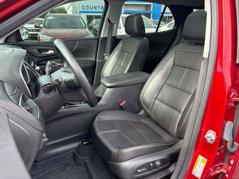 Used 2023 Chevrolet Equinox Premier image 12