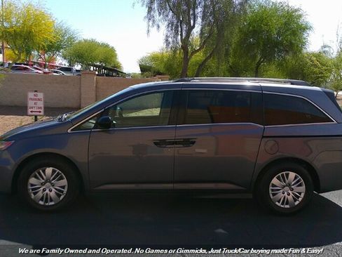 Used 2016 Honda Odyssey LX image 8