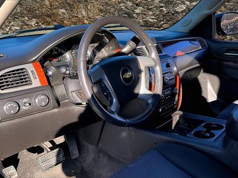 Used 2012 Chevrolet Suburban LS w/ Convenience Package 1 image 11