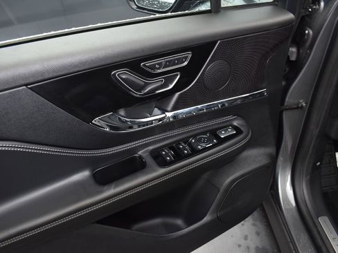 New 2025 Lincoln Corsair Reserve image 9