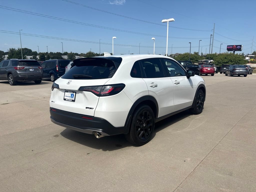 Certified 2025 Honda HR-V Sport image 5
