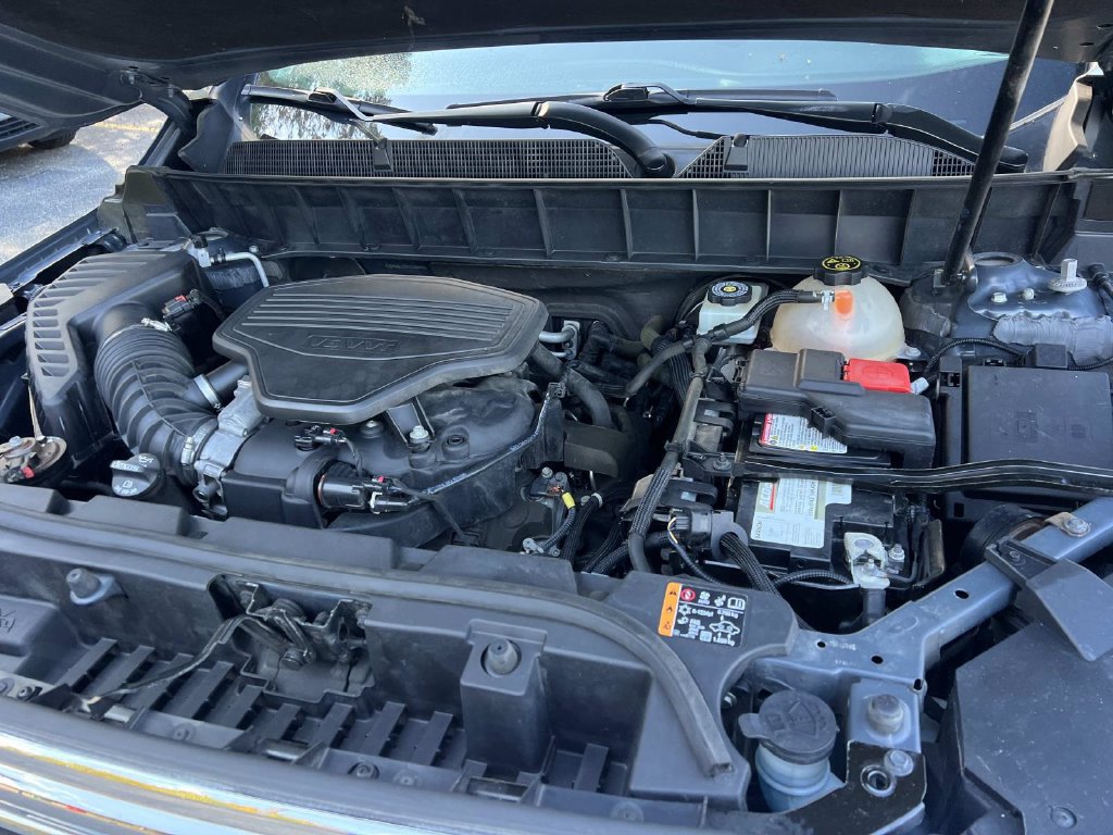 Used 2019 GMC Acadia SLE w/ Driver Alert Package I FWD image 9