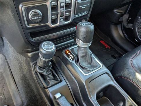 Used 2019 Jeep Wrangler Unlimited Sport S image 12