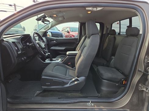 Used 2017 Chevrolet Colorado LT w/ LT Convenience Package AWD/4WD image 10