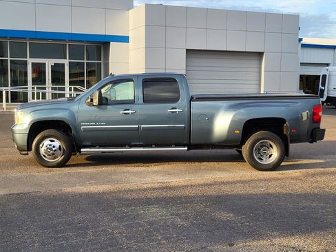 Used 2011 GMC Sierra 3500 Denali image 2