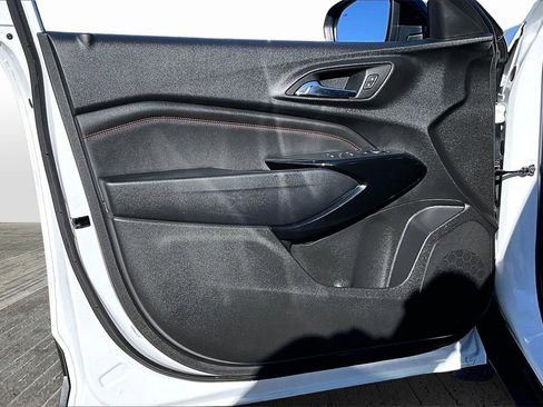 Used 2025 Chevrolet Trax RS w/ Driver Confidence Package image 18