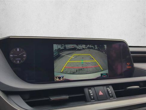 Used 2019 Lexus ES 300h w/ Accessory Package 2 FWD image 20