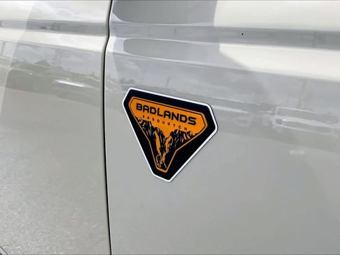 Certified 2025 Ford Bronco Badlands AWD/4WD image 11