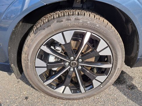 New 2026 Volvo XC60 B5 Plus w/ Protection Package Premier image 10
