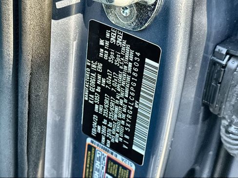 Used 2023 Kia Sorento LX FWD image 25