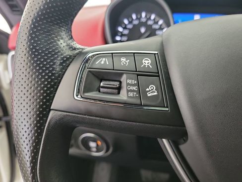 Used 2020 Maserati Levante image 24