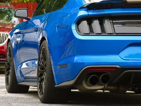 Used 2019 Ford Mustang GT Premium w/ GT Performance Package RWD image 15