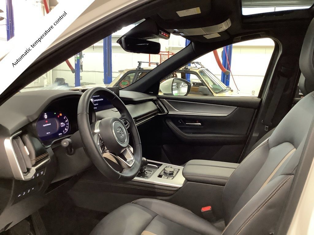 Certified 2026 MAZDA CX-90 3.3 Turbo w/ Premium Plus Pkg AWD/4WD image 13
