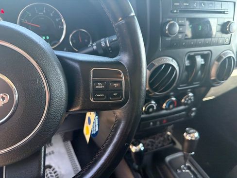 Used 2013 Jeep Wrangler Sport AWD/4WD image 15