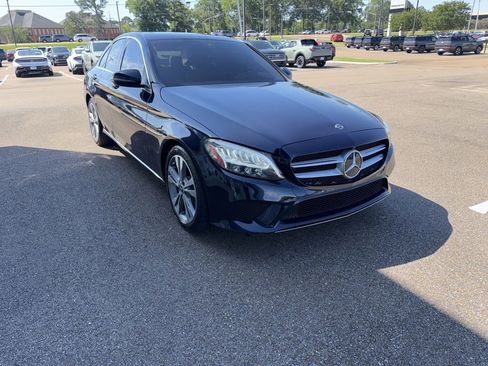 Used 2019 Mercedes-Benz C 300 Sedan image 3