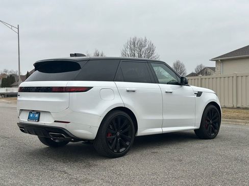 Used 2024 Land Rover Range Rover Sport Dynamic SE image 7