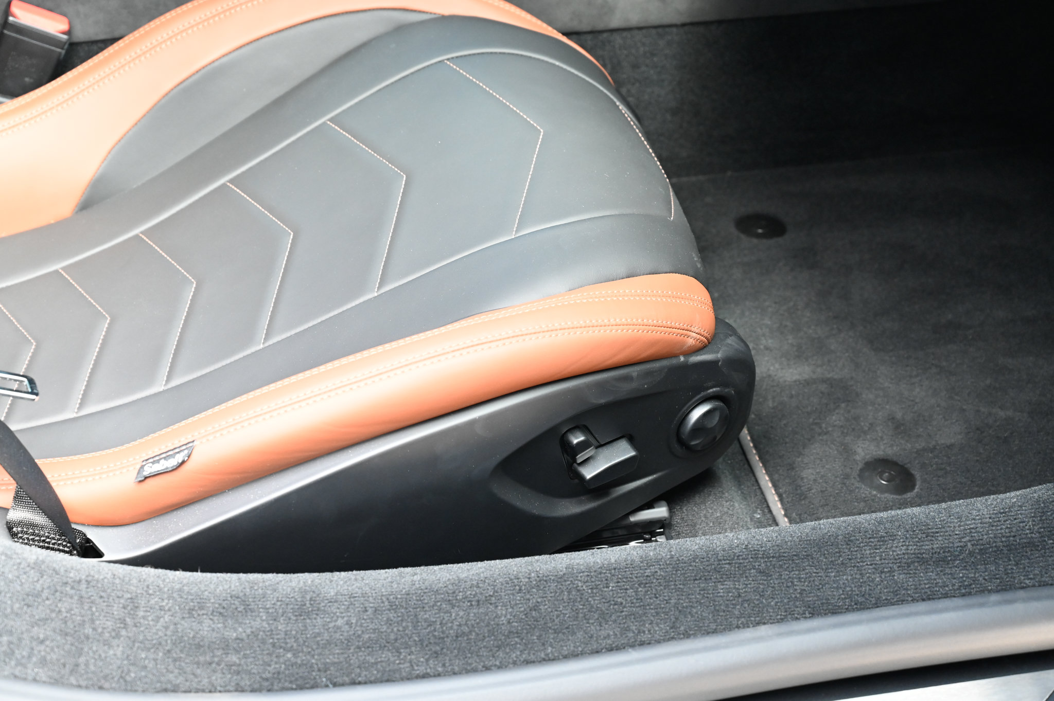 Used 2023 Maserati MC20 Coupe RWD image 44