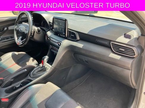 Used 2019 Hyundai Veloster Turbo FWD image 13