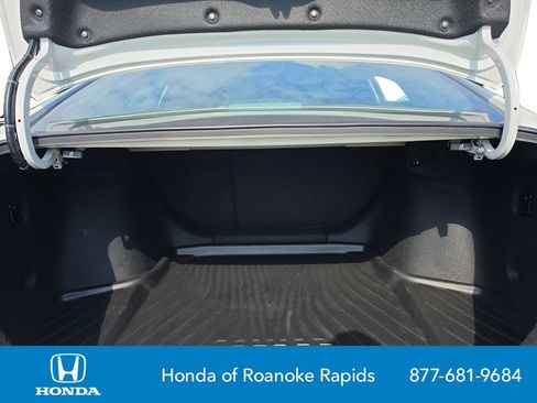 Used 2025 Honda Accord SE image 19