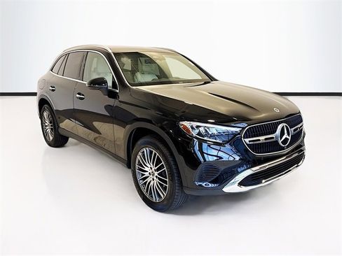 Certified 2024 Mercedes-Benz GLC 300 4MATIC image 3