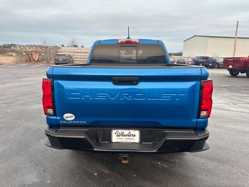 Used 2023 Chevrolet Colorado Z71 w/ Z71 Convenience Package 2 image 4